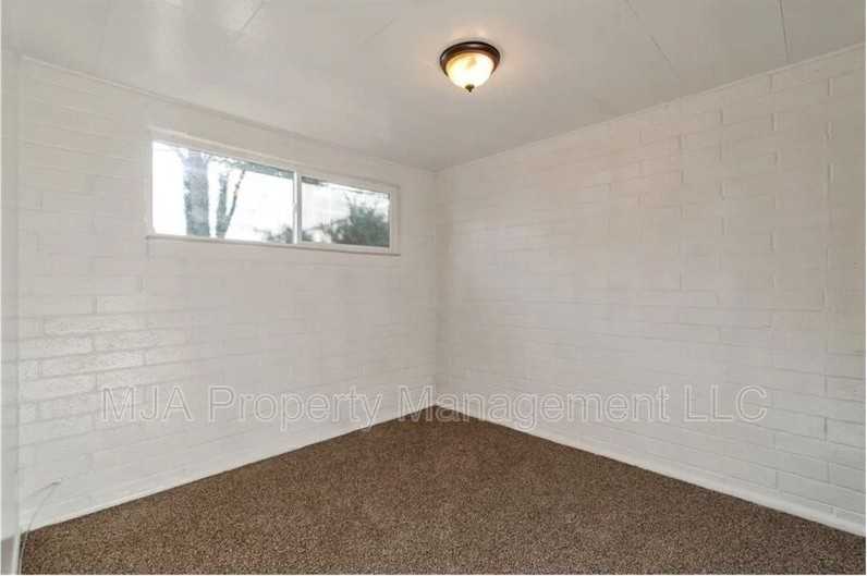 2650 Sw #2 - Photo 4 of 23