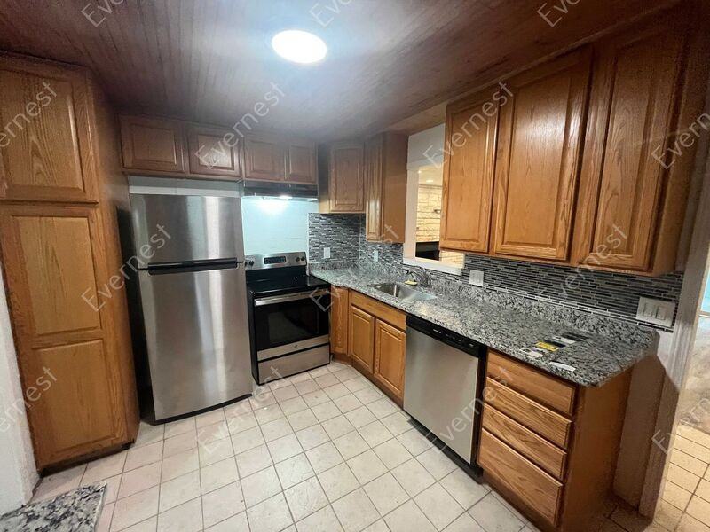 38804 Wade Rd - Photo 2 of 27