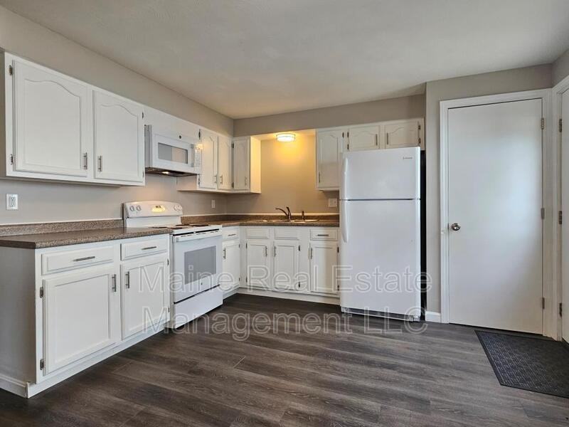 3 Marcoux St #4 - Photo 2 of 16