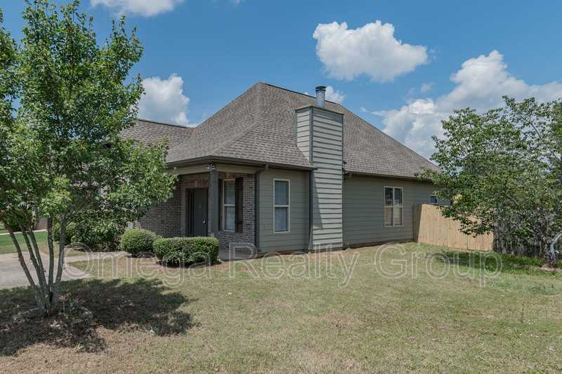 1020 Washington Dr - Photo 4 of 42