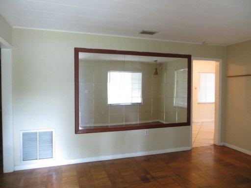 1305 Divot Ln - Photo 2 of 8