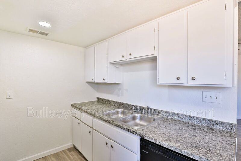 1417 E Southern Ave #1 - Photo 2 of 18