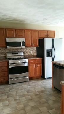 633 Moorland Cir - Photo 2 of 6