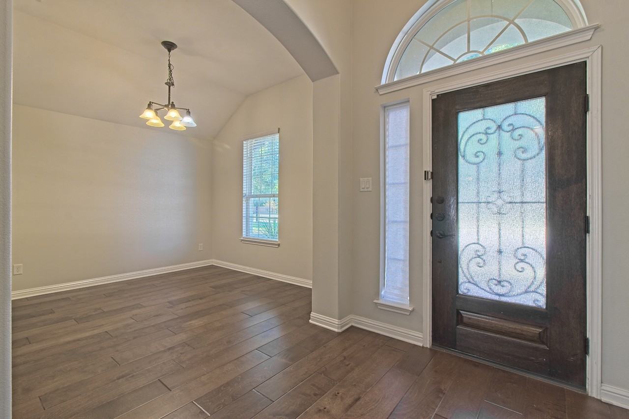 3618 Penelope Way - Photo 5 of 36