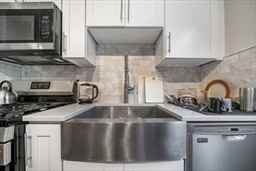 77 Webster St #2 - Photo 3 of 9