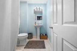77 Webster St #2 - Photo 4 of 9
