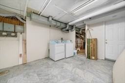 77 Webster St #2 - Photo 5 of 9
