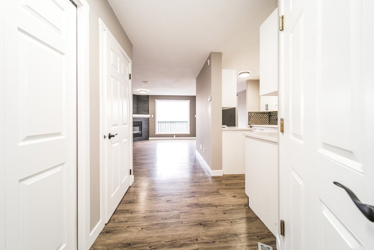 2 Hooper Cres Nw - Photo 3 of 25