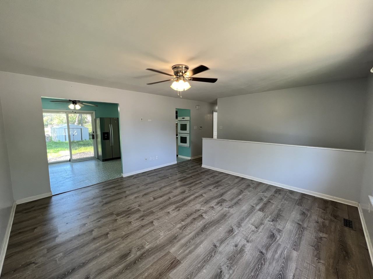 2517 Wesford Dr - Photo 2 of 25