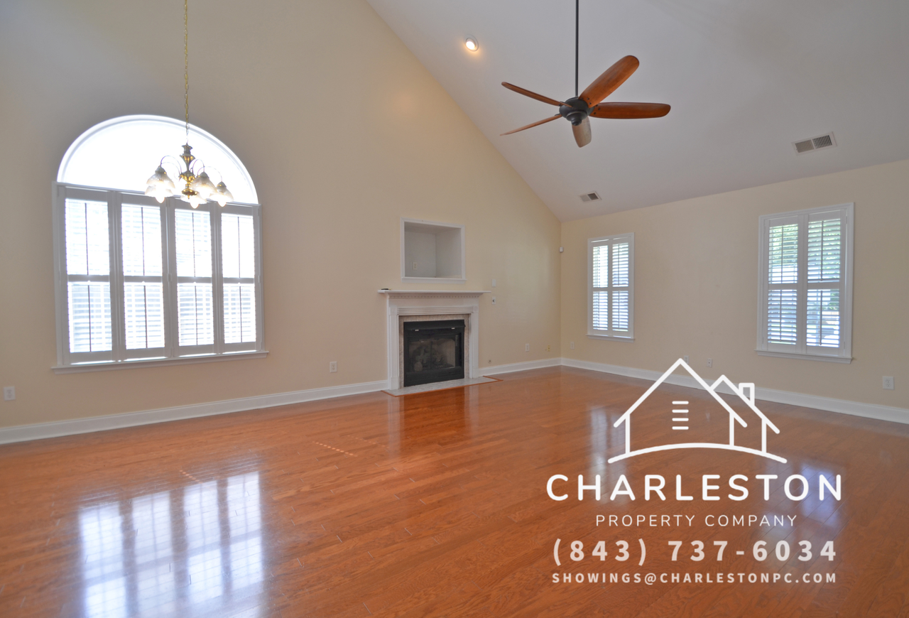 103 Glendale Ct - Photo 2 of 13