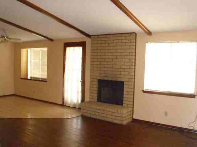 724 Porras Dr - Photo 2 of 15