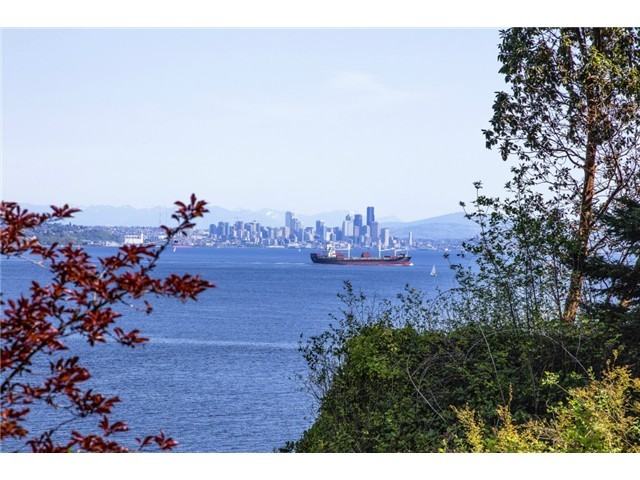 8950 Ferncliff Ave NE - Photo 2 of 10