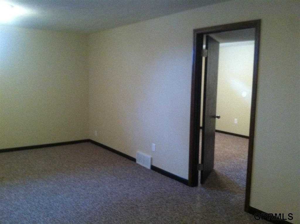 734 N 12th St - Photo 3 of 5