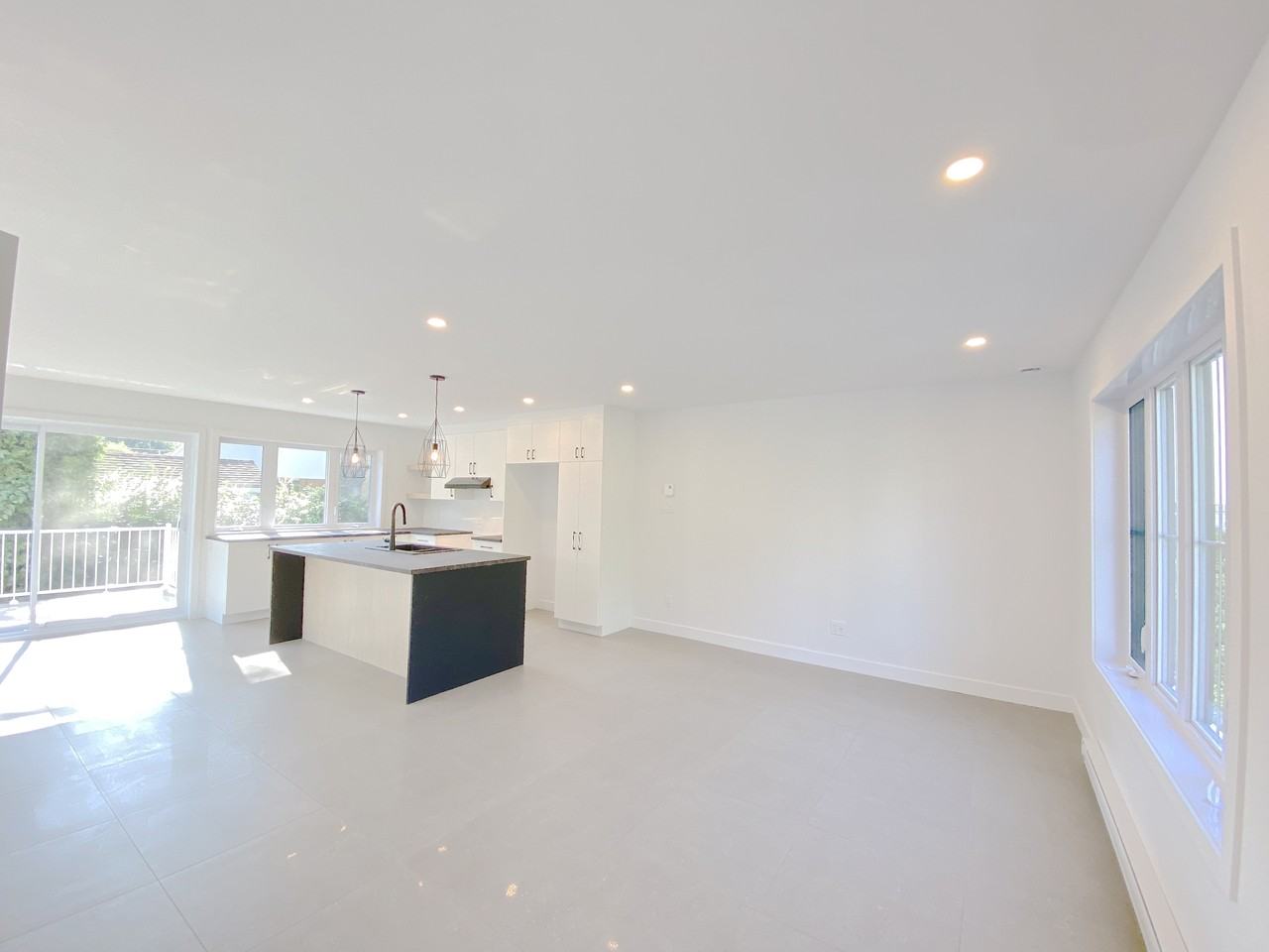 8413 Rue Martel - Photo 2 of 15