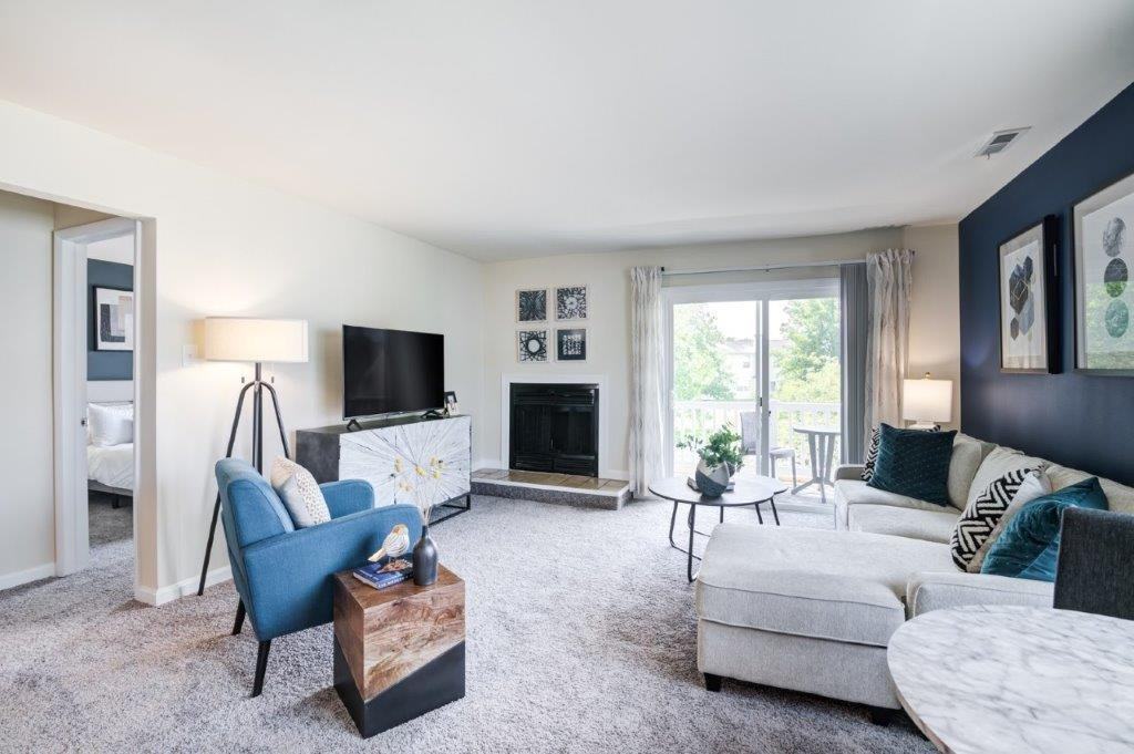 Fox Run Apartments and Townhomes - Photo 6 of 41