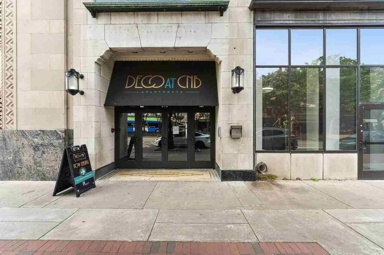 Deco at CNB - Photo 3 of 51