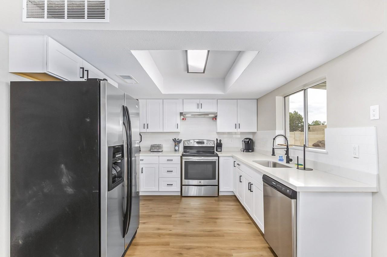 S Canton - Photo 3 of 9