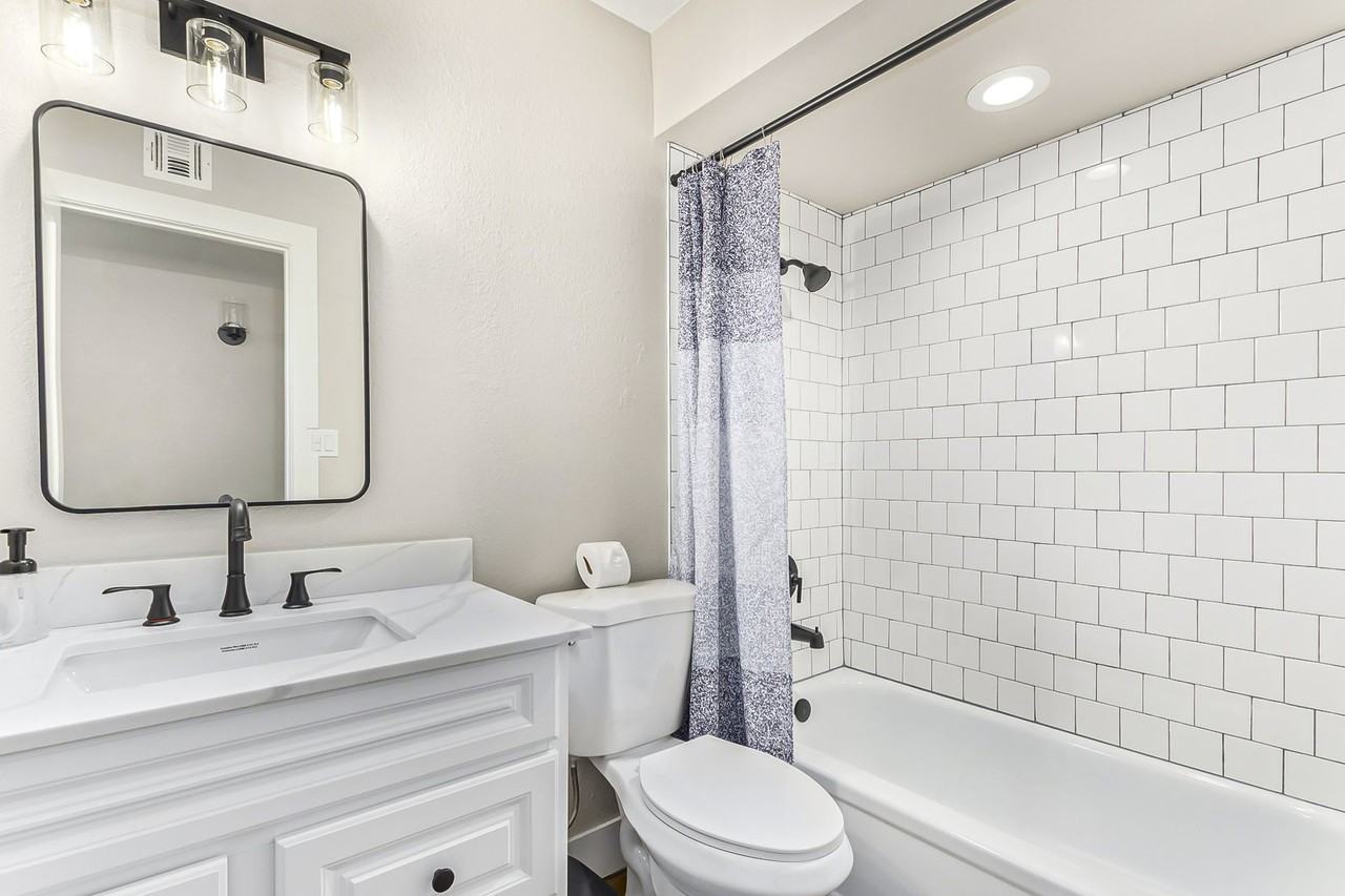 S Canton - Photo 2 of 9