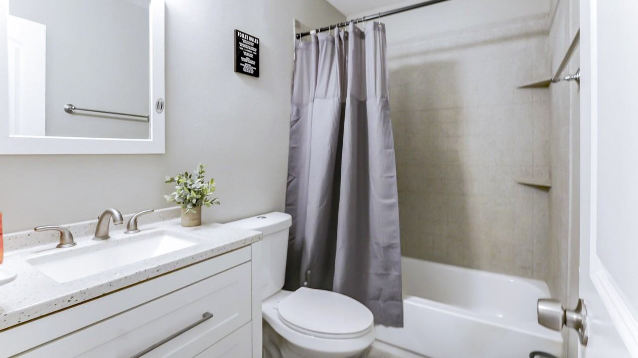 W Yukon St - Photo 2 of 17