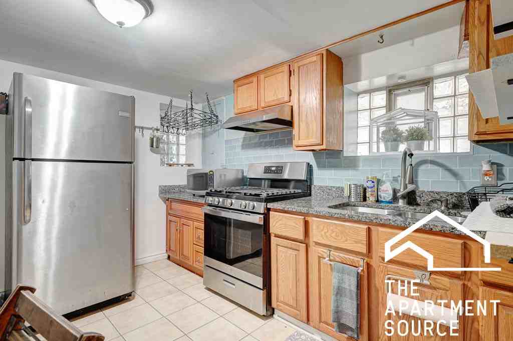 2837 N Francisco Ave #G - Photo 2 of 18