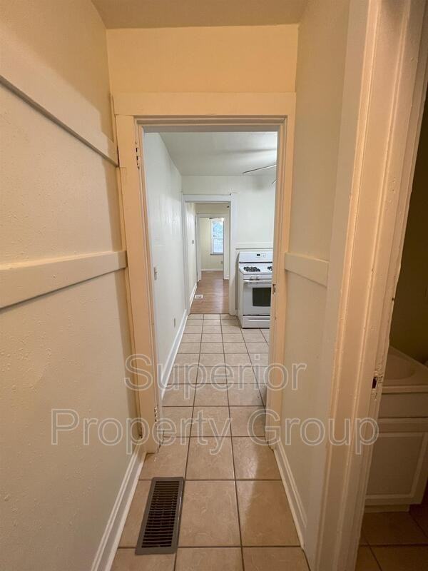 2507 E Johnson St #2 - Photo 2 of 13