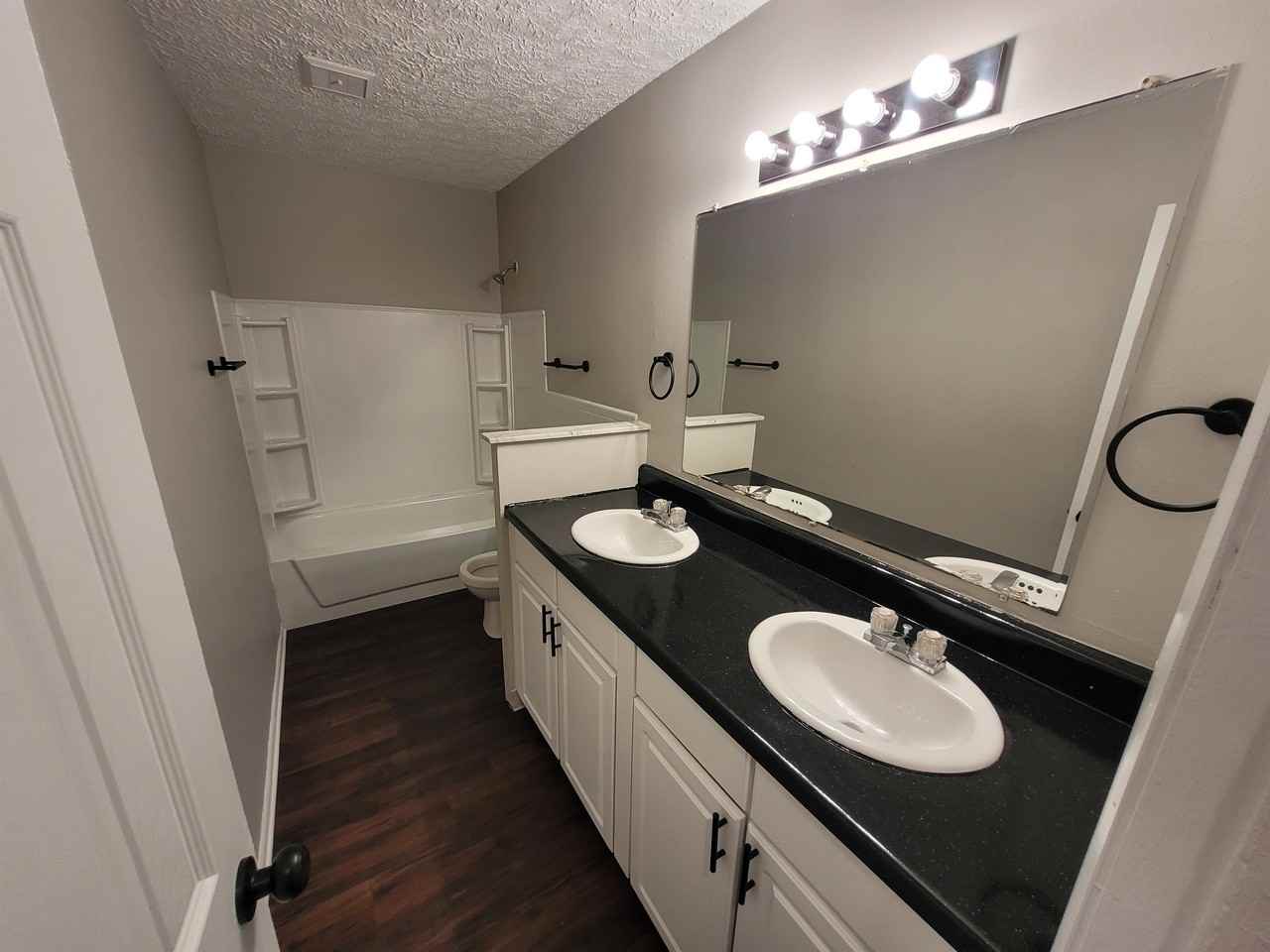 5707 Gateway Dr #1 - Photo 4 of 23