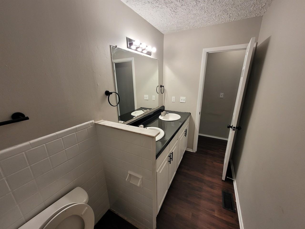 5707 Gateway Dr #1 - Photo 5 of 23