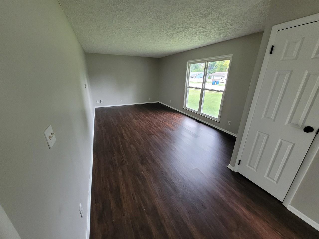 5707 Gateway Dr #1 - Photo 6 of 23