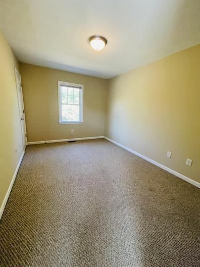 39 Abbey Ct - Photo 3 of 37