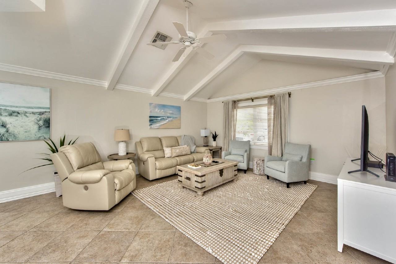 1614 Forest Lakes Boulevard - Photo 6 of 23