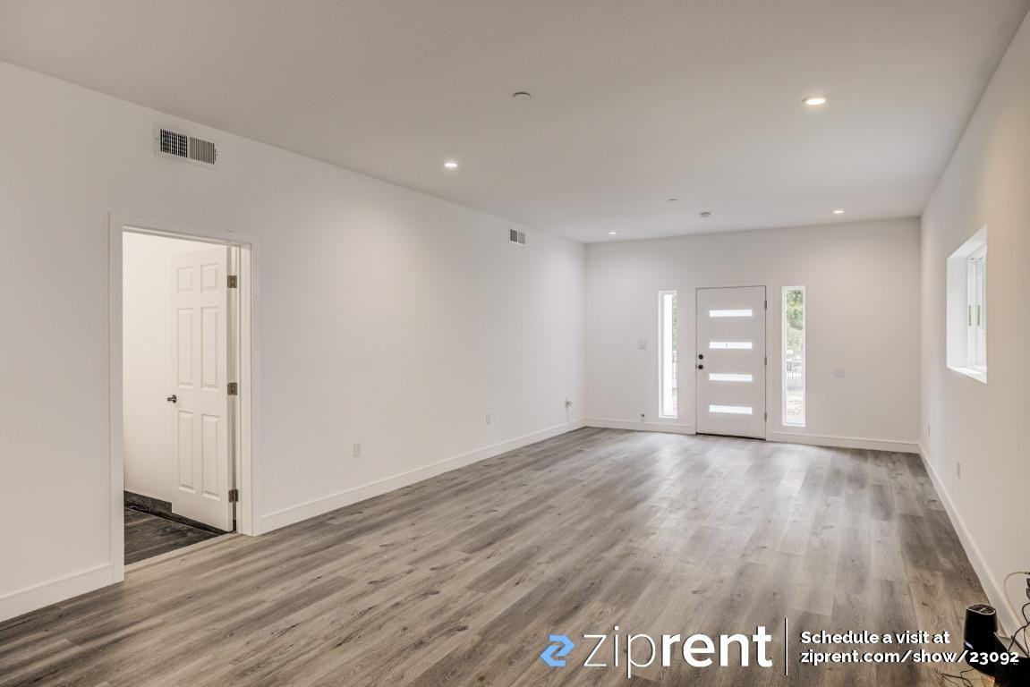 2651 Rich St - Photo 2 of 20