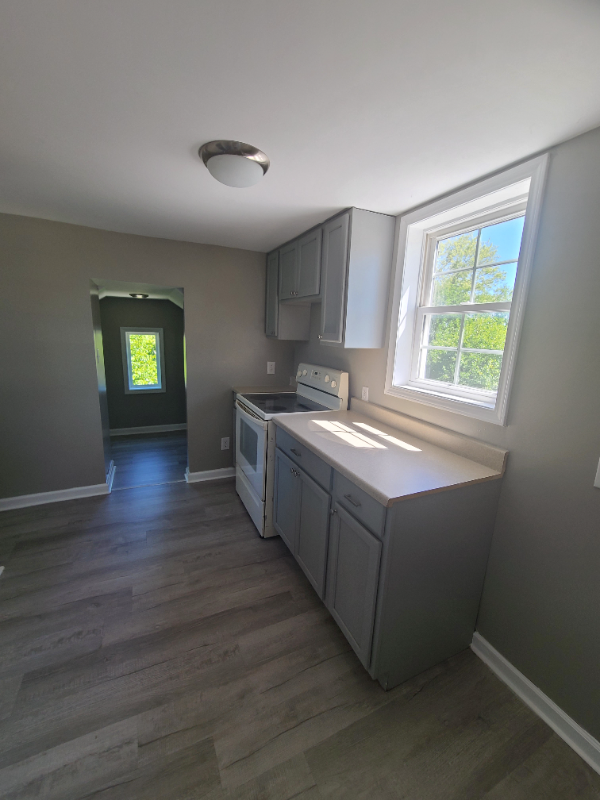 32 Forry St #C - Photo 7 of 11