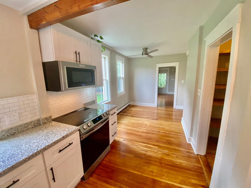 421 Thornton Rd - Photo 3 of 24