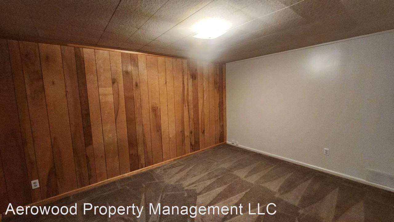 5648 W Alder Way - Photo 3 of 35