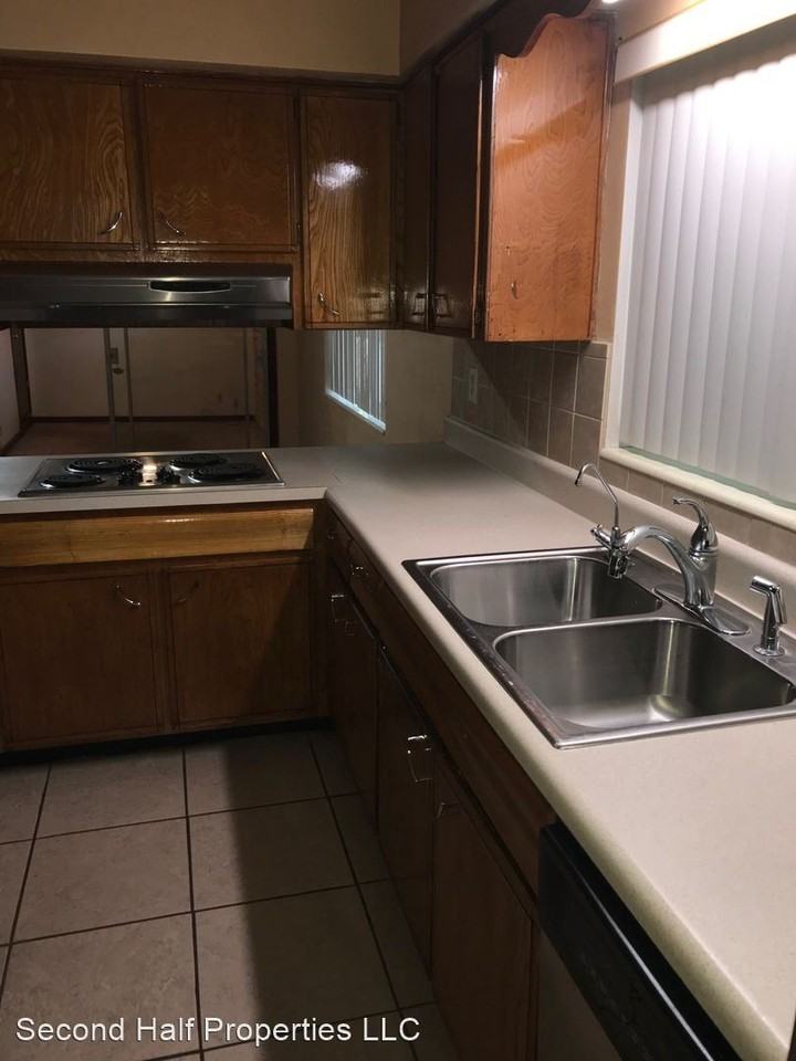 1600 31st St S - Photo 3 of 18