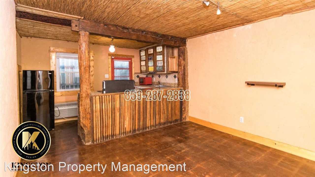 557 N. Limestone - Photo 3 of 11