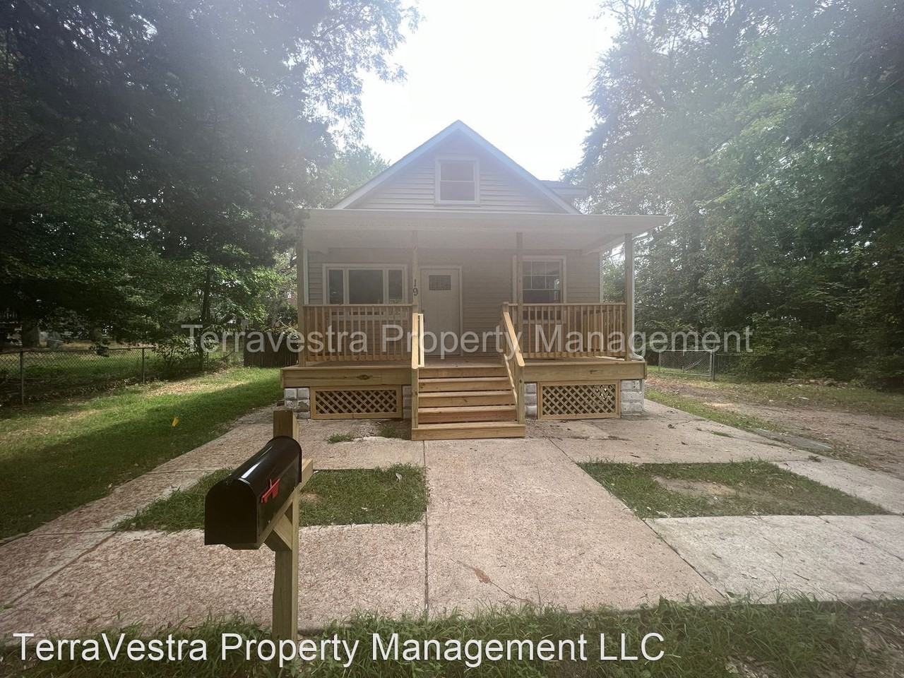 19 Guenther Ave - Photo 3 of 23