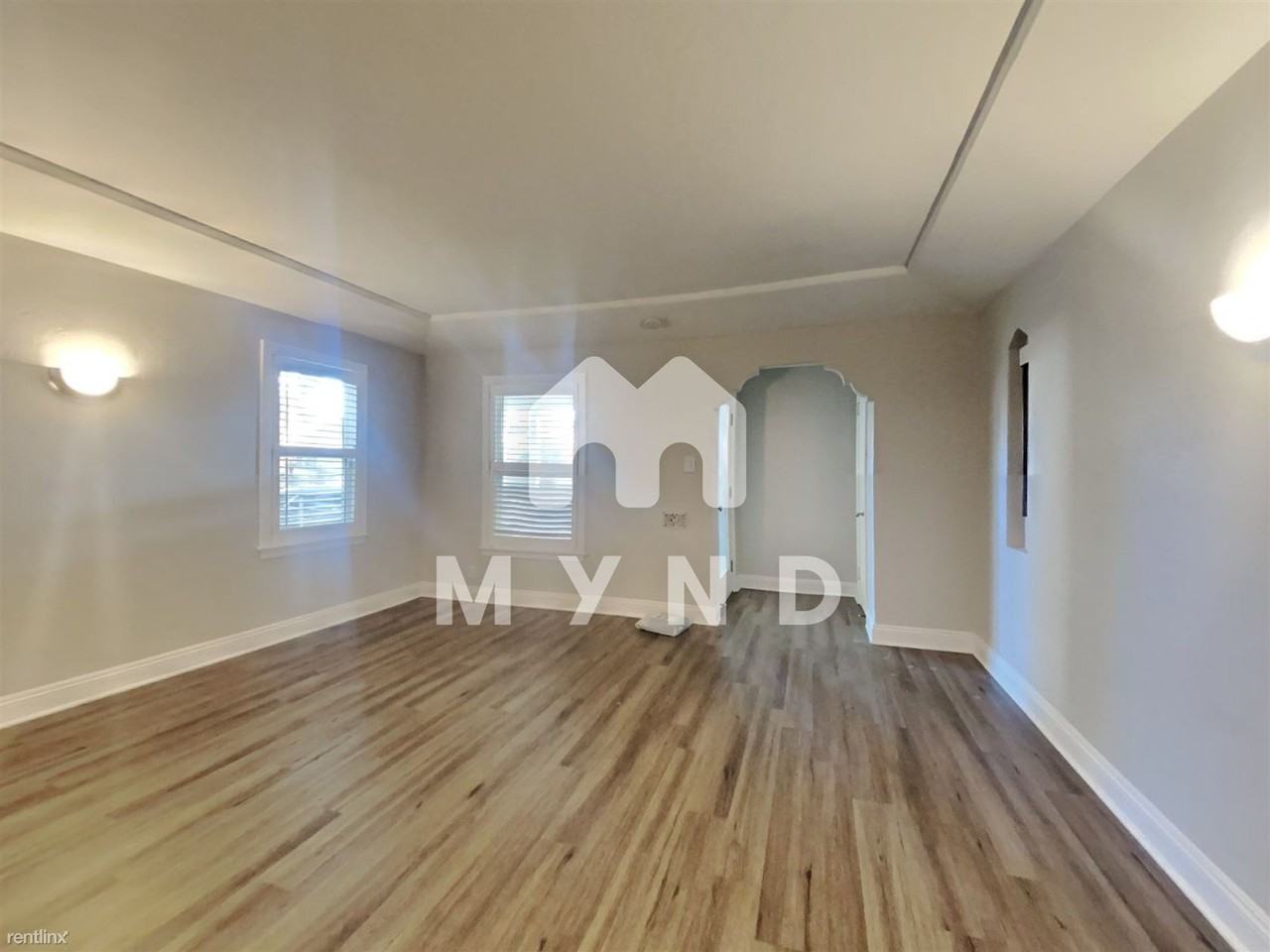 2816 Freeport Blvd - Photo 2 of 16