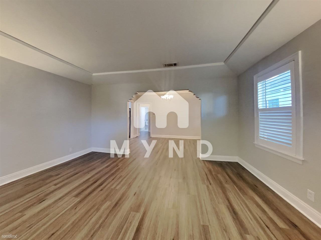 2816 Freeport Blvd - Photo 3 of 16