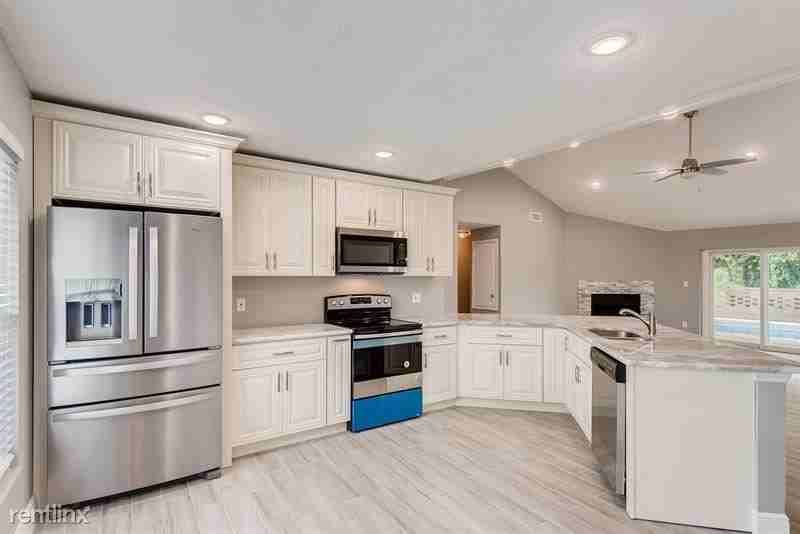 361 Glenholly Ct - Photo 2 of 19