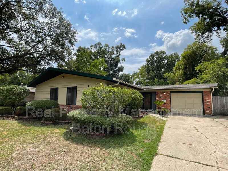 11520 Pamela Dr - Photo 2 of 18