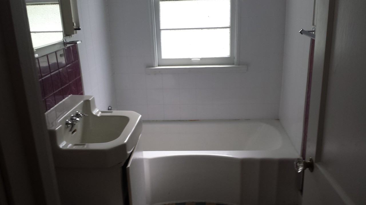 455 S Boyd St - Photo 3 of 11