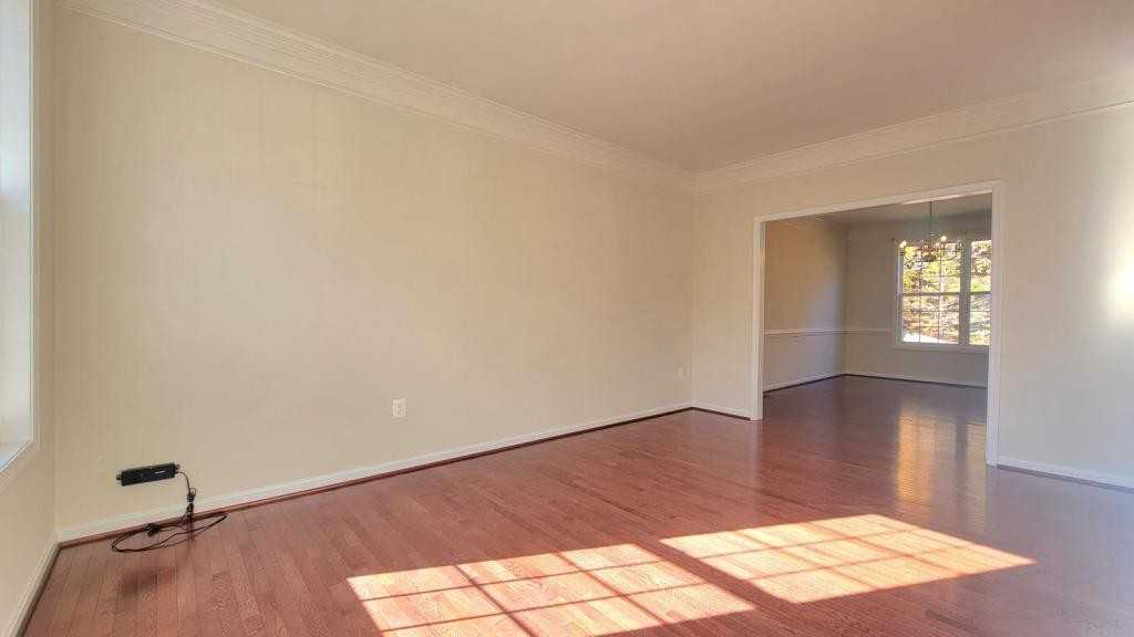 94 Landmark Dr - Photo 3 of 38