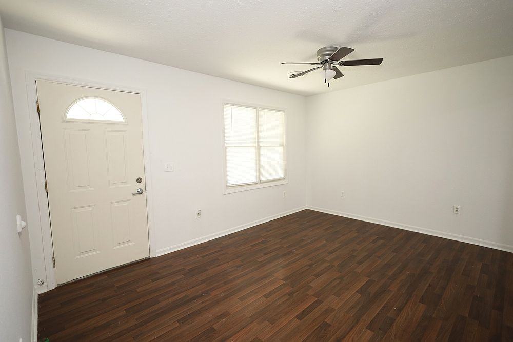 3368 Niagara Street - Photo 2 of 5