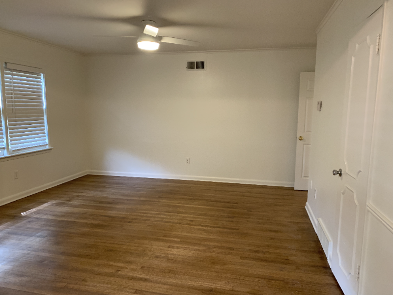 4935 Southern Cv - Photo 3 of 8