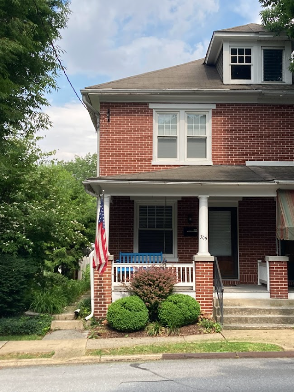 305 S Cedar St - Photo 2 of 29