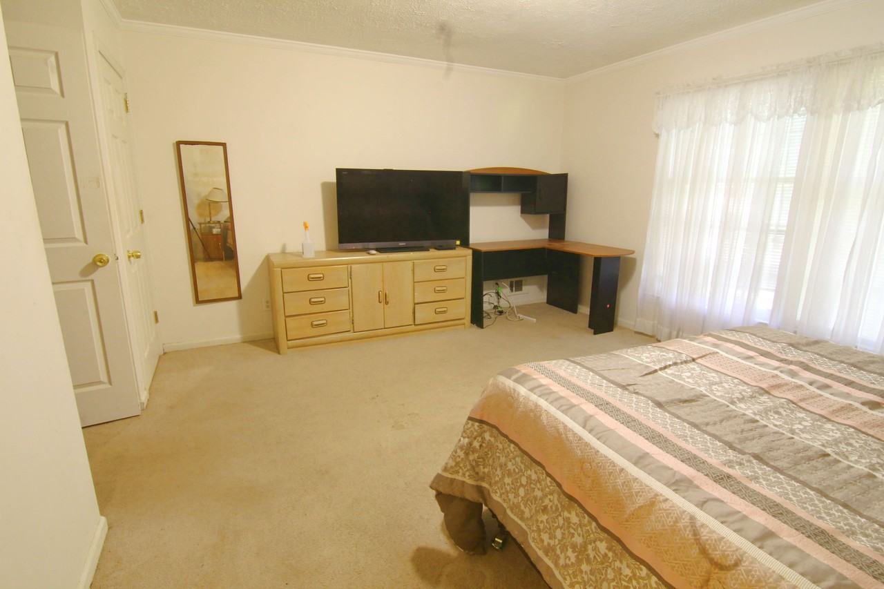 2896 Lakeshore Dr #NA - Photo 2 of 7