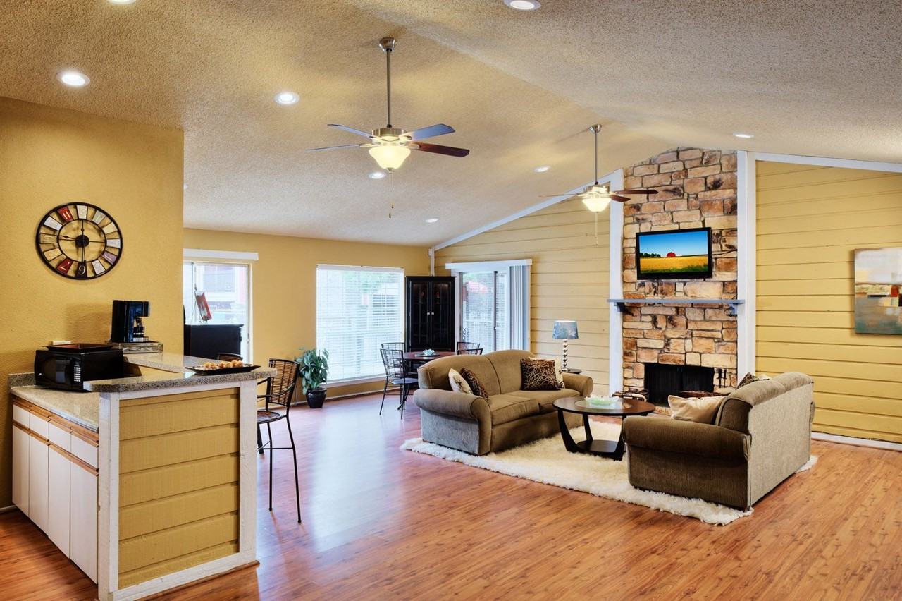 Honeysuckle Way #1212r