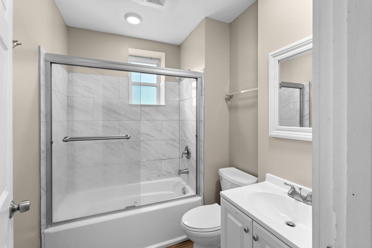 3619 Commonwealth Ave #1F - Photo 3 of 13