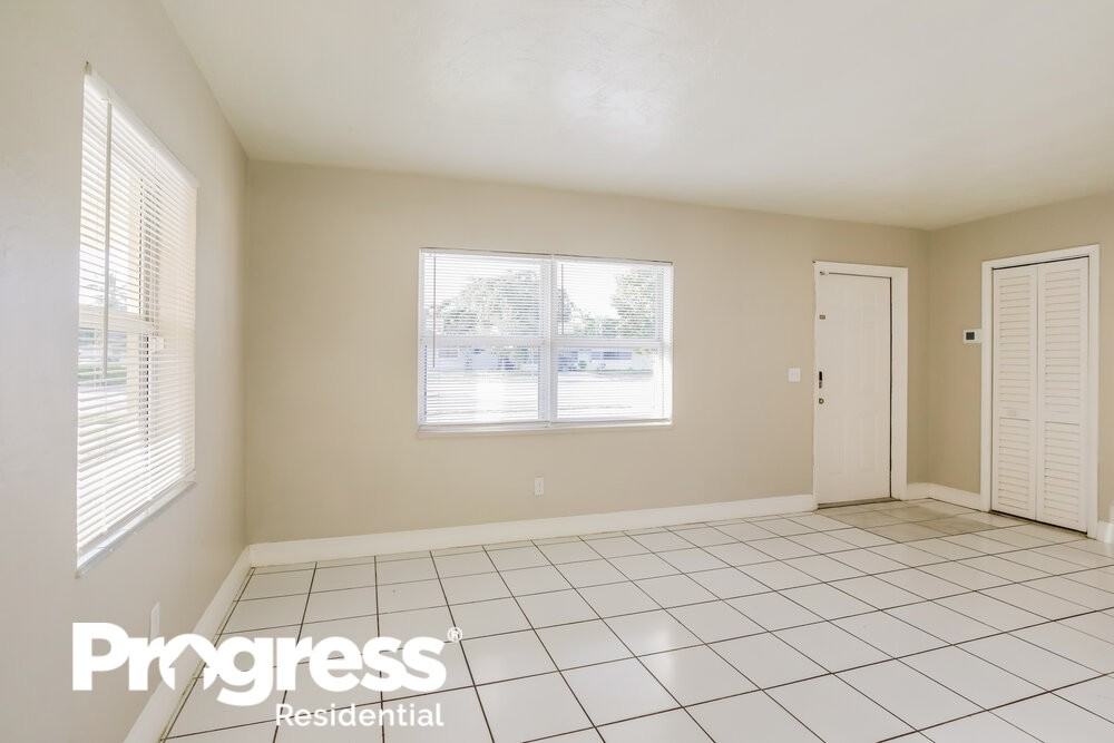 6530 Miramar Pkwy - Photo 3 of 16